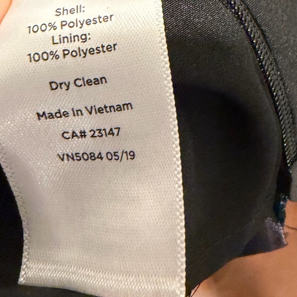 Talbots || Floral Peplum Top – Black Multicolor || Size 12 – NWT - Picture 6 of 7